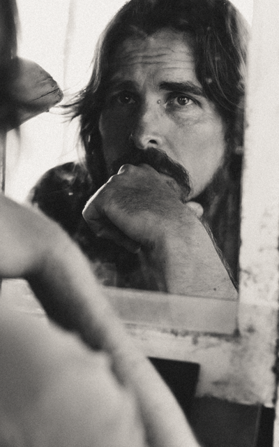 brunet - Christian Bale 04lnZgNf_o