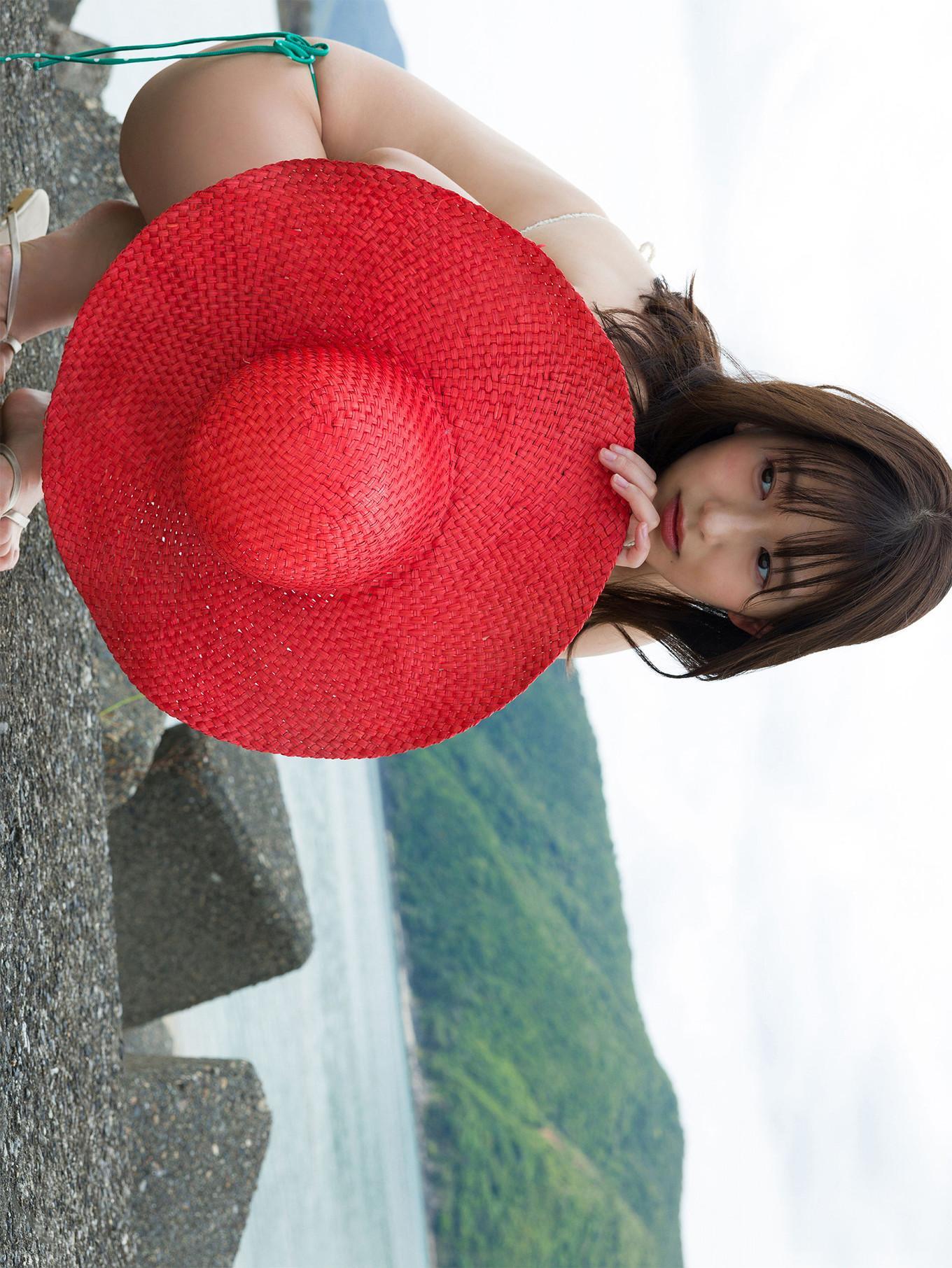 Nene Shida 志田音々, ファースト写真集アナザーバージョン 『ｎｅｎｅ－まるっとりっぷ－』 Set.03(23)