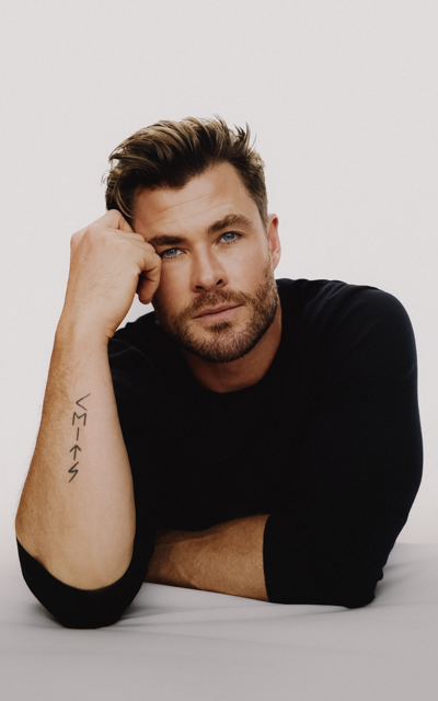 Chris Hemsworth OAAYceld_o