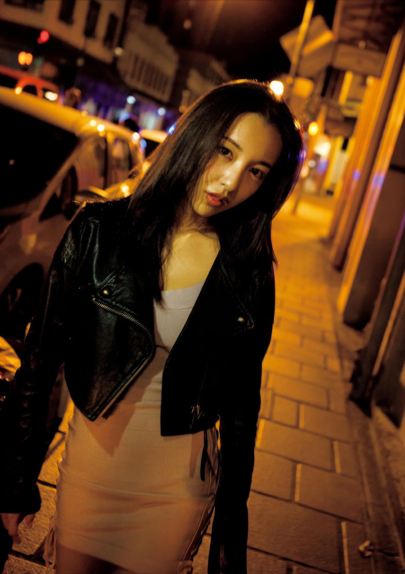 Tomomi Itano 板野友美, 写真集 「release」 Set.04(6)