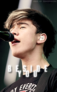 Calum Hood F9DYJAF6_o