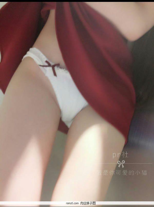 网红美女我是你可爱的小猫之电影院大胆写真(15)