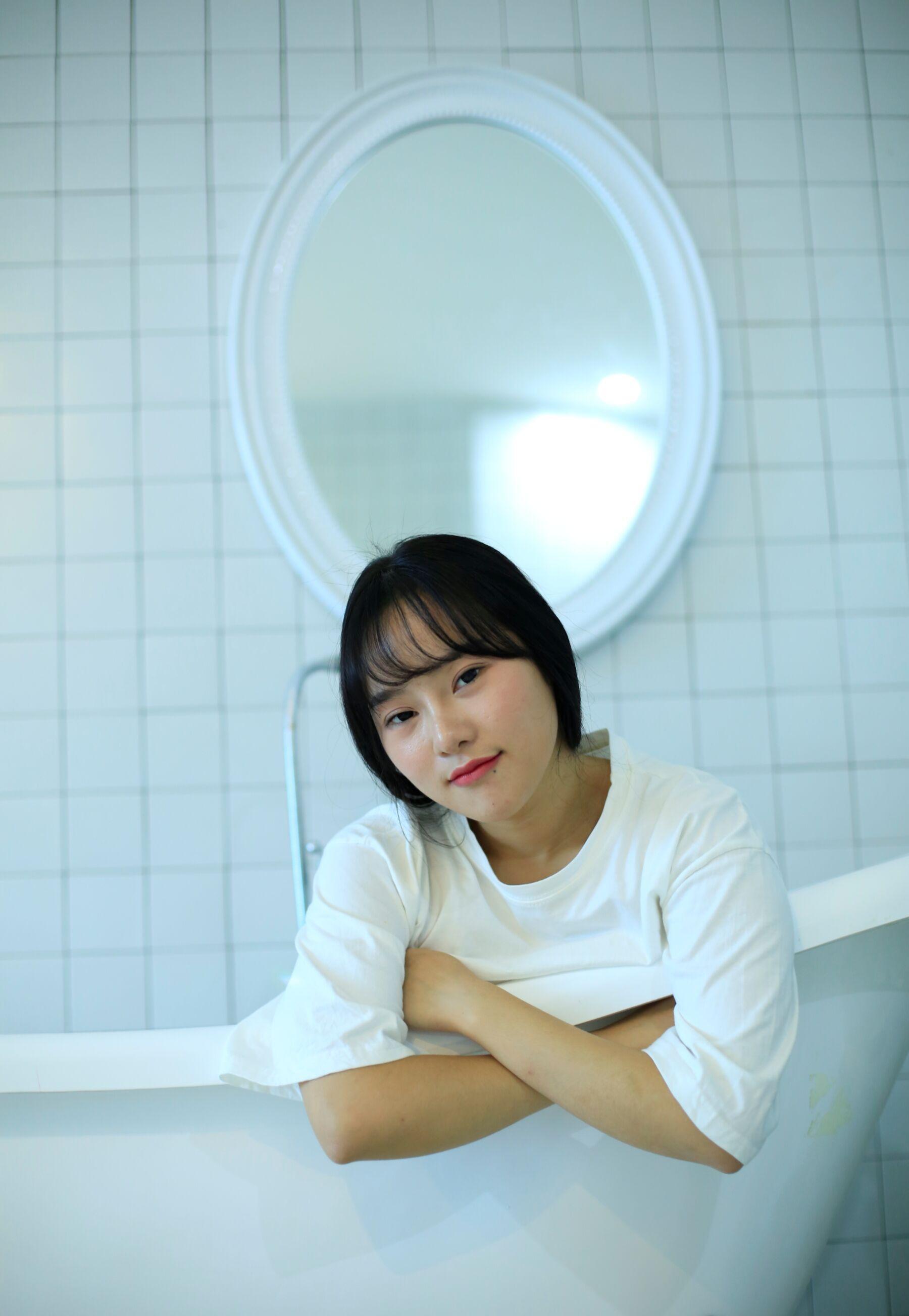 国模套图 素人私房流出(648)