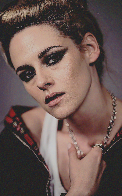 Kristen Stewart - Page 2 VcCutQUG_o