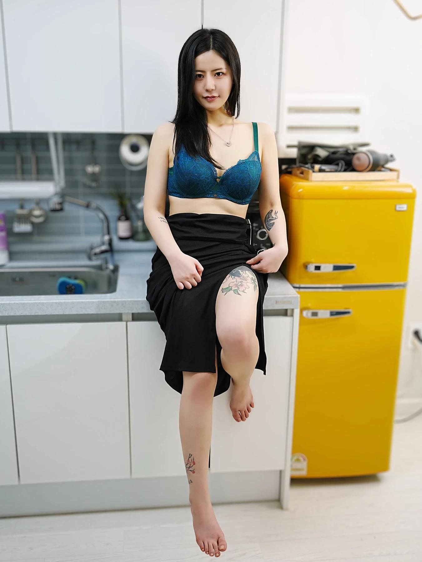 Choi Ri 최리, Photobook Vol.02 「Missy Look」 Set.02(13)