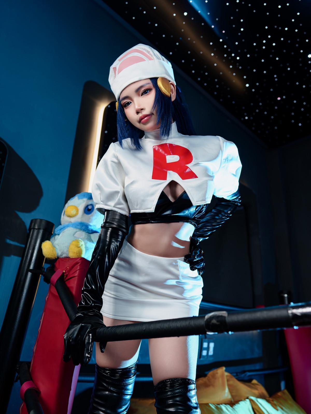 Cosplay ZinieQ Dawn Pokemon in Team Rocket Costume(5)