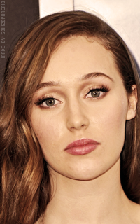 Alycia Debnam-Carey RziOk6zf_o