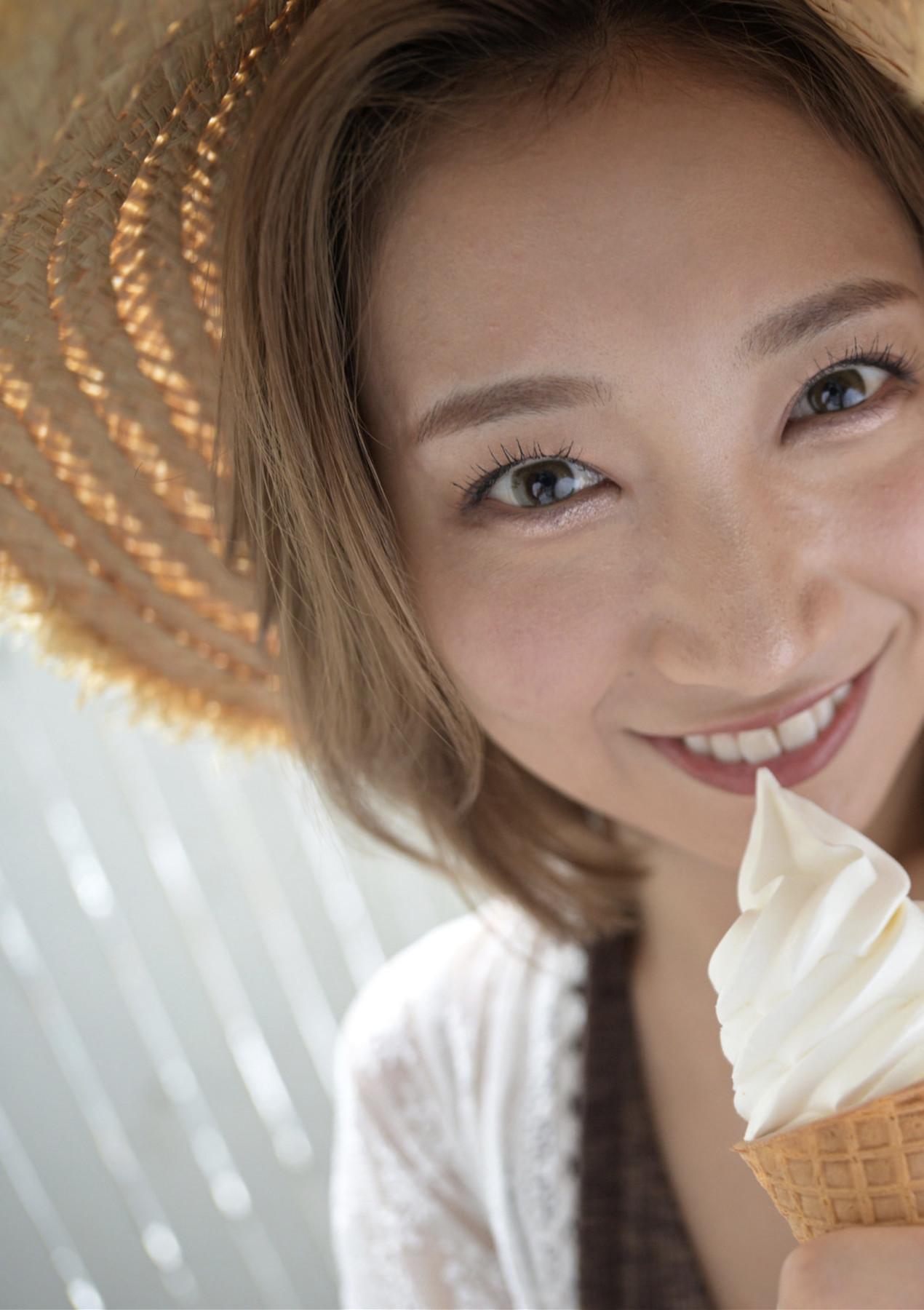 Anna Kami 加美杏奈, 週刊現代デジタル写真集 「隣の部屋の美脚お姉さん プレミアムヌードシリーズ」 Set.02(2)
