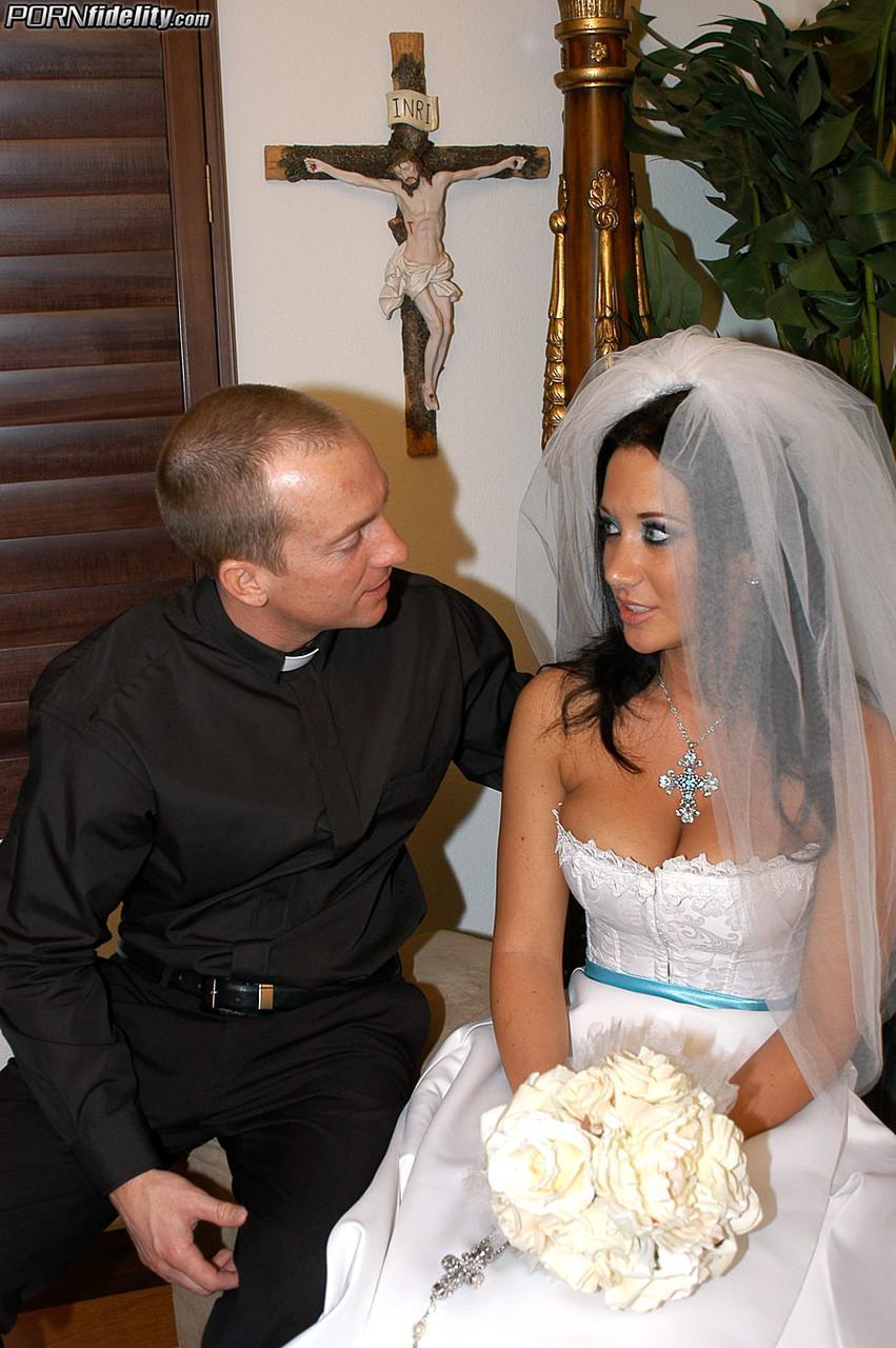 Big-eyed bride Jayden Jaymes puts on her wedding dress then fucks the priest(7)