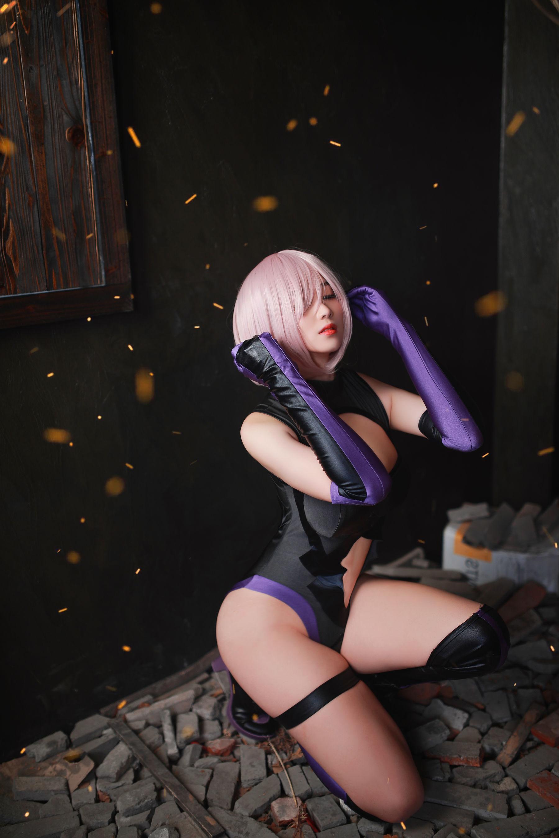 韩国妹子BamBi 《Fate_Grand Order – Mash Kyrielight (Shielder)》 写真集(15)