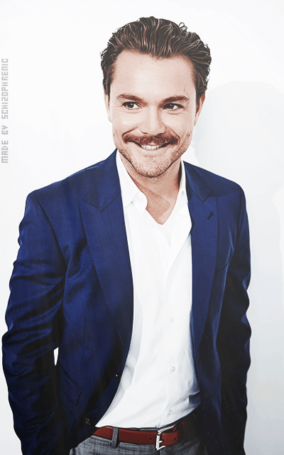 Clayne Crawford EsIiQRGQ_o