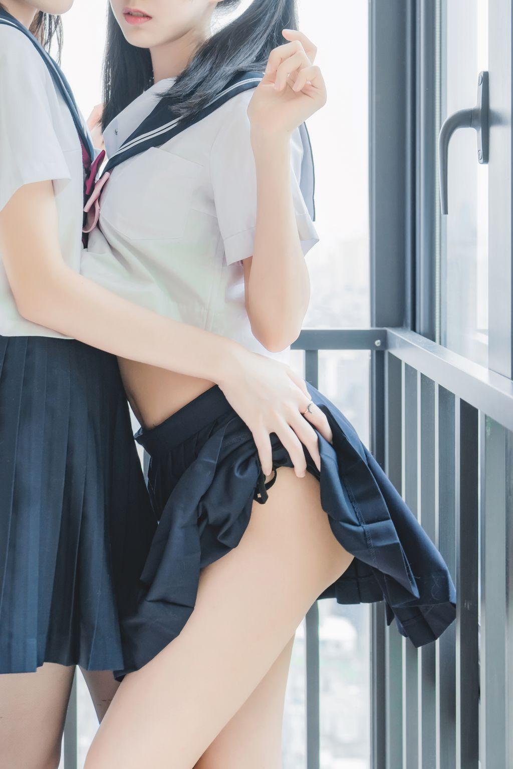 Coser @ 桜 桃 喵 Vol.047: 制服 双子 (38 photos)(10)