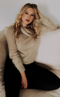 Katheryn Winnick RNWlgDSG_o