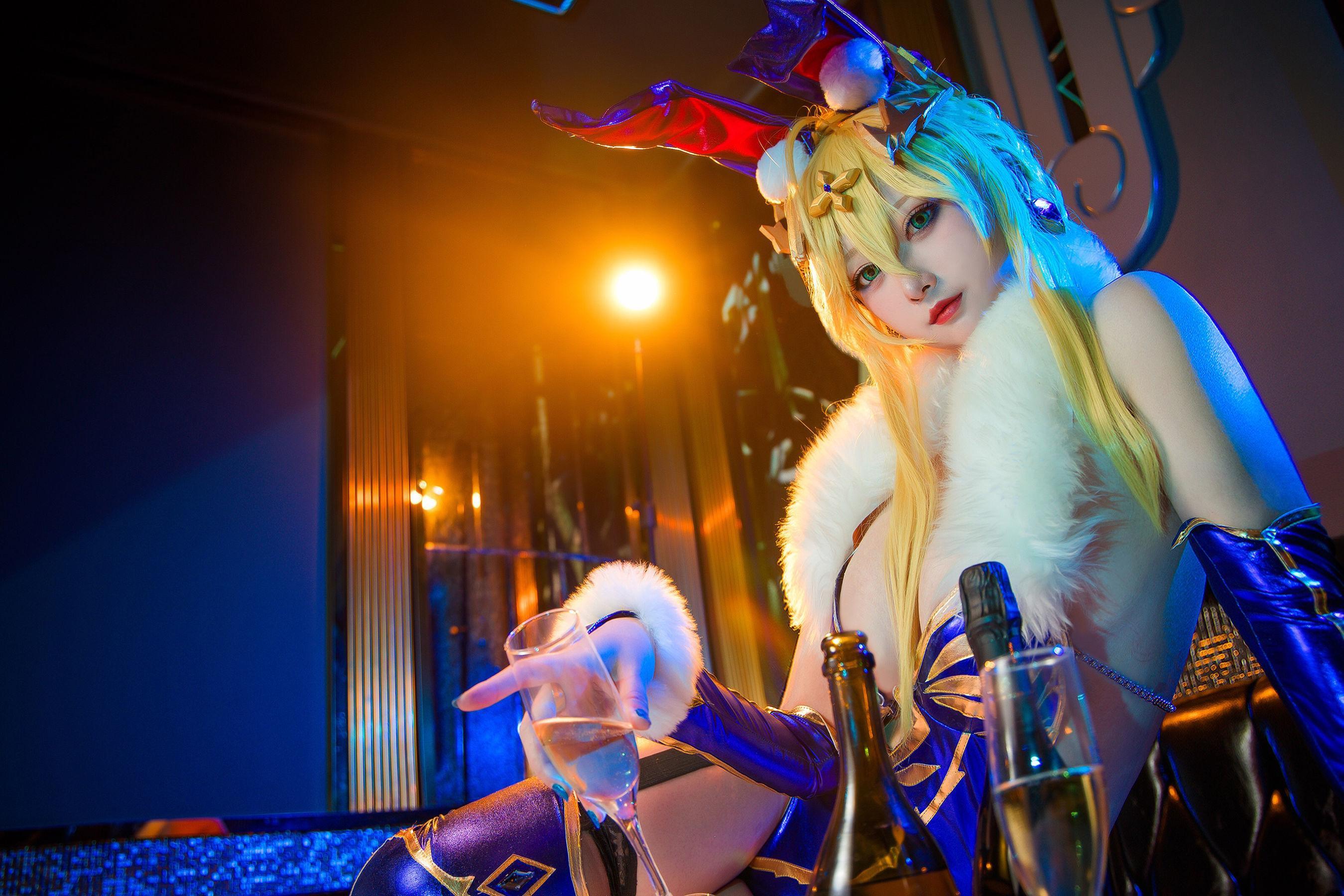 [网红COSER] 高颜值coser念念_D – 白枪呆兔女郎 写真集(4)