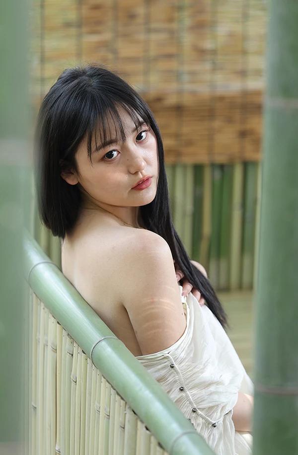 素人美女模特@糖糖 白衣竹林露出无圣光(6)