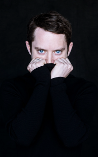 Elijah Wood EUy0FjdD_o