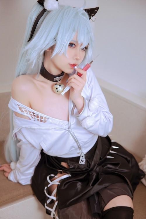 Cosplay G44不会受伤 芙洛伦白情