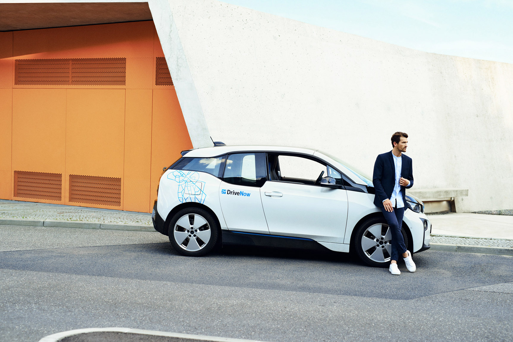 DriveNow BMW / Marilena and Shane Benson by Maximilian Motel DriveNow BMW / Marilena and Shane Benson by Maximilian Motel