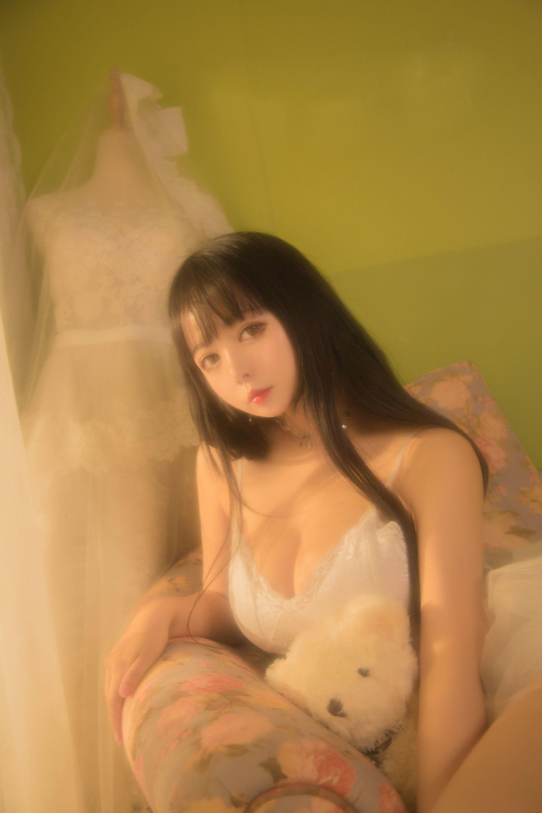 大眼萌妹黑猫猫OvO 《少女》 写真集(25)