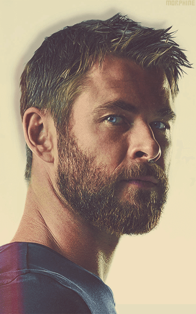 Chris Hemsworth OQBvKwh7_o