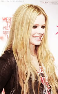 Avril Lavigne LywaHJgo_o