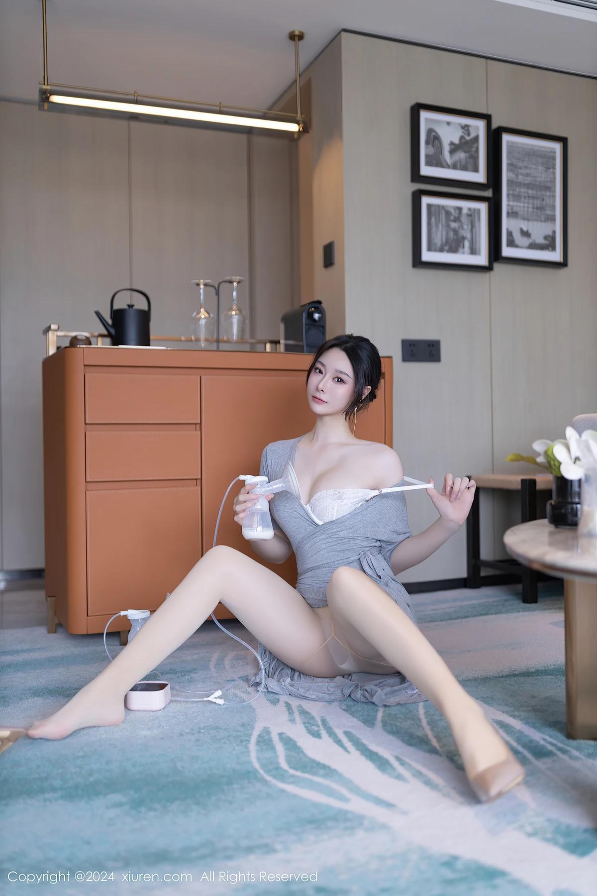 XiuRen秀人网 No.8699 小逗逗XiaoDouDou(18)