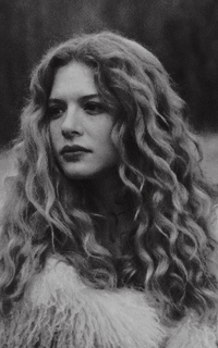 Rachelle Lefevre JP5GSSva_o