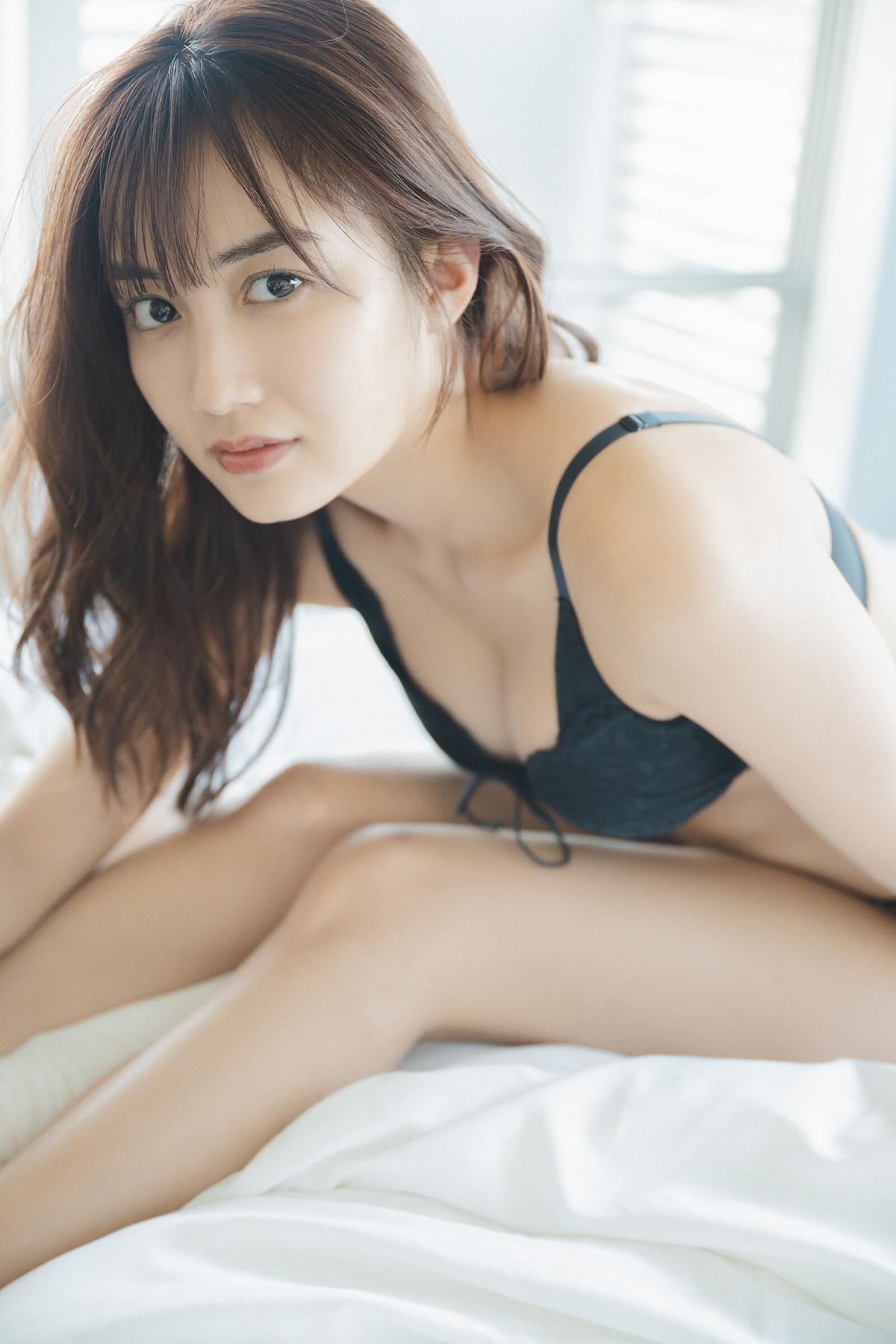 Hikari Kuroki 黒木ひかり, 漫画アクションデジタル写真集 「たまには海辺で」 Set.02(2)