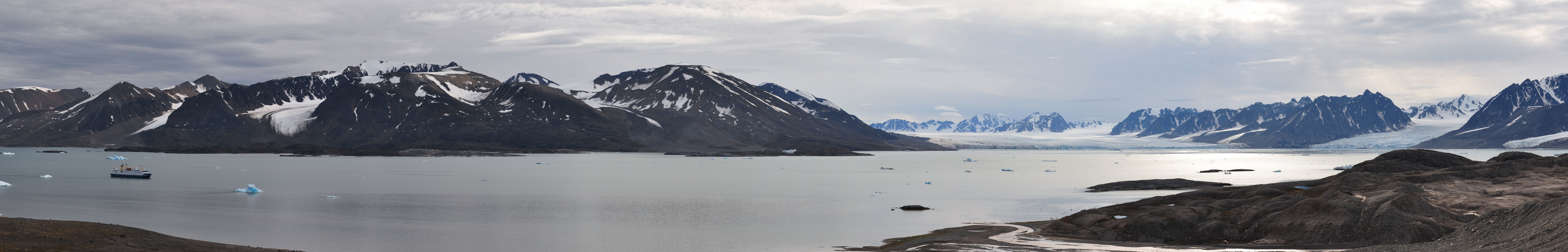 Liefdefjord - Svalbard3.jpg