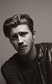 Garrett Hedlund EUfXLVbz_o