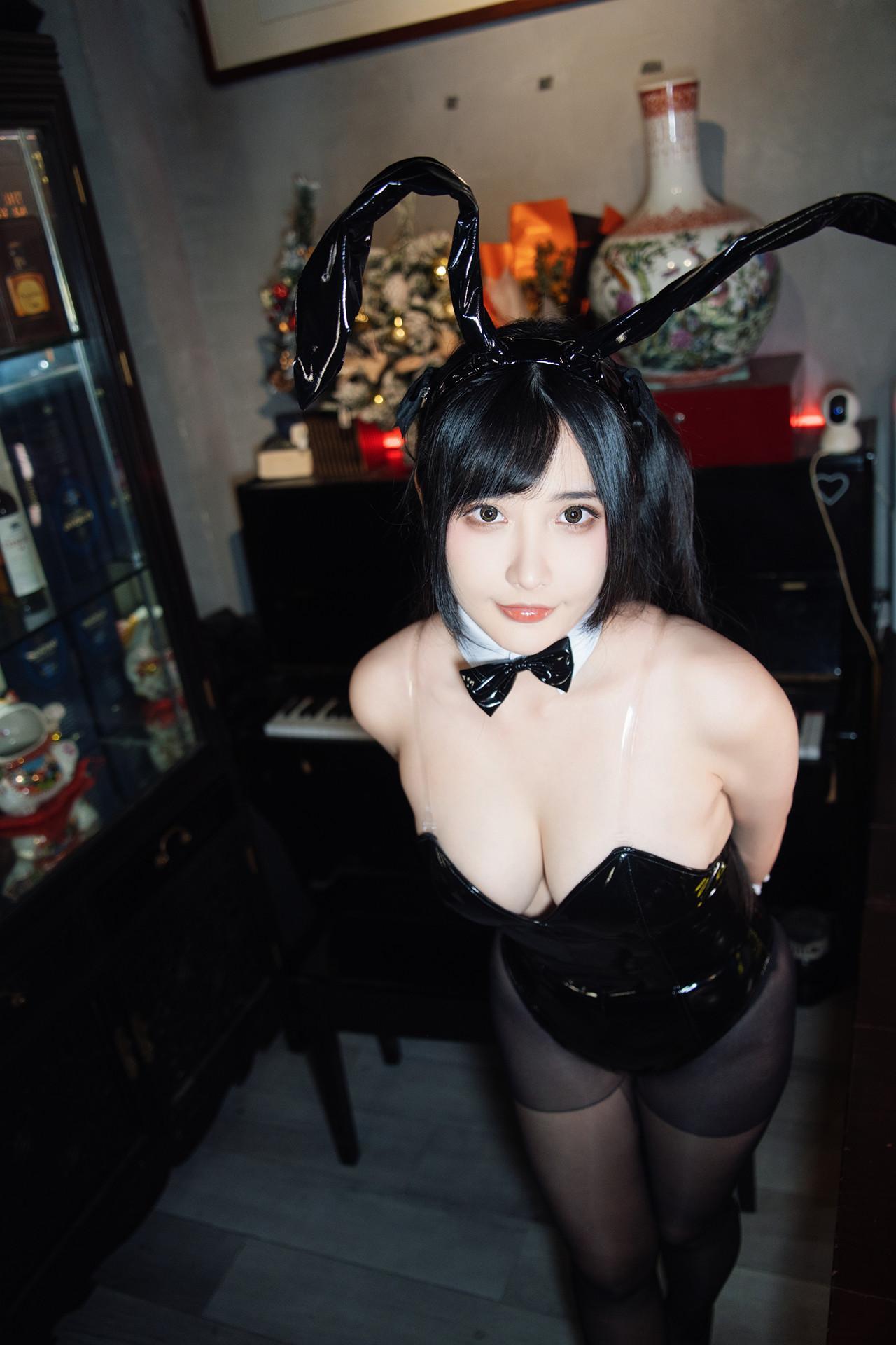 Cosplay 糖果果candy – 黑胶兔兔2 Set.01(37)