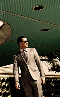 Jon Hamm P8oeCFUb_o