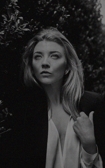 Natalie Dormer  KKIo58ji_o