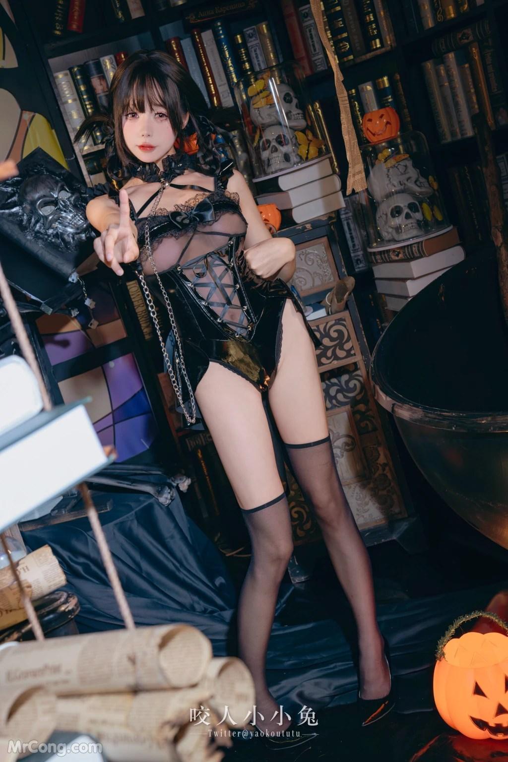 Coser@黏黏团子兔:『兔兔班车』万圣小恶魔 (41 photos )(34)