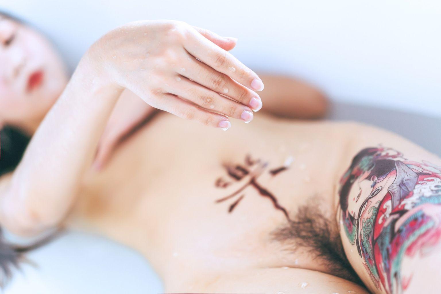 [Bliss極樂] Chinese Model with Tattoo Art on Body(23)