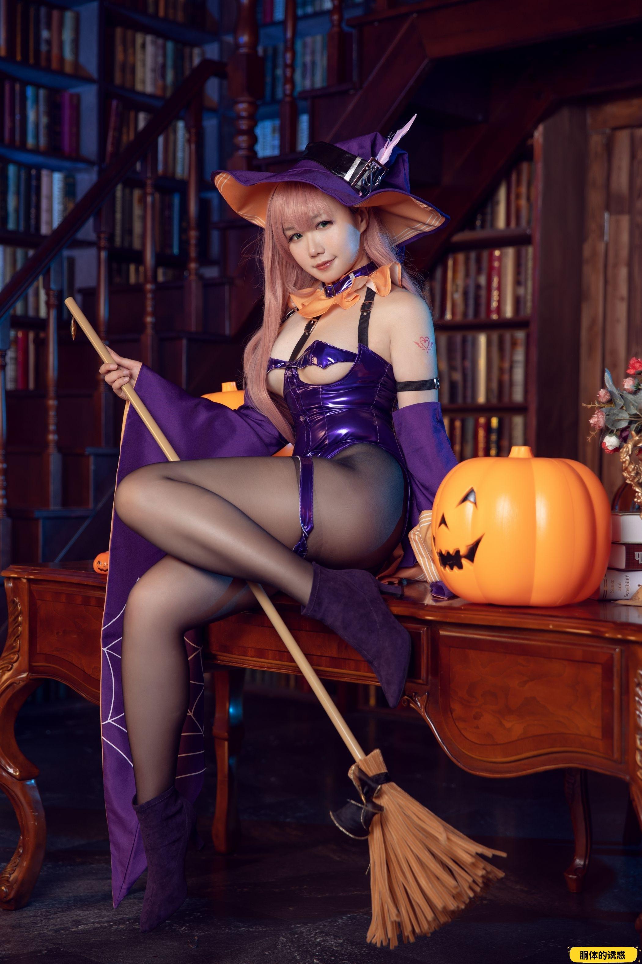 Makachan 麻花麻花酱 - Memphis Halloween (Azur Lane)