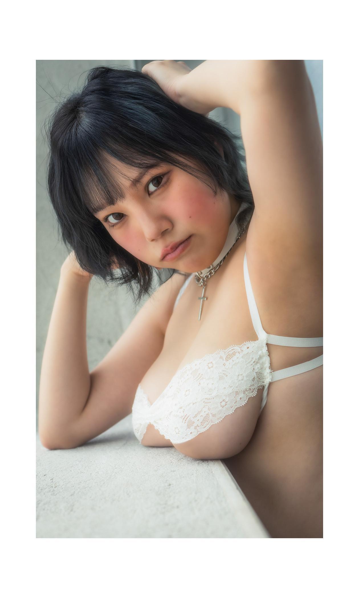 Agehasan Botto アゲハサン・ボット, 写真集 宇宙カラノ侵略者 「J-Cup Butterfly」 Set.01(15)