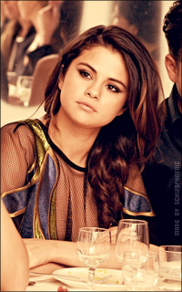 Selena Gomez Pq5L7l0m_o