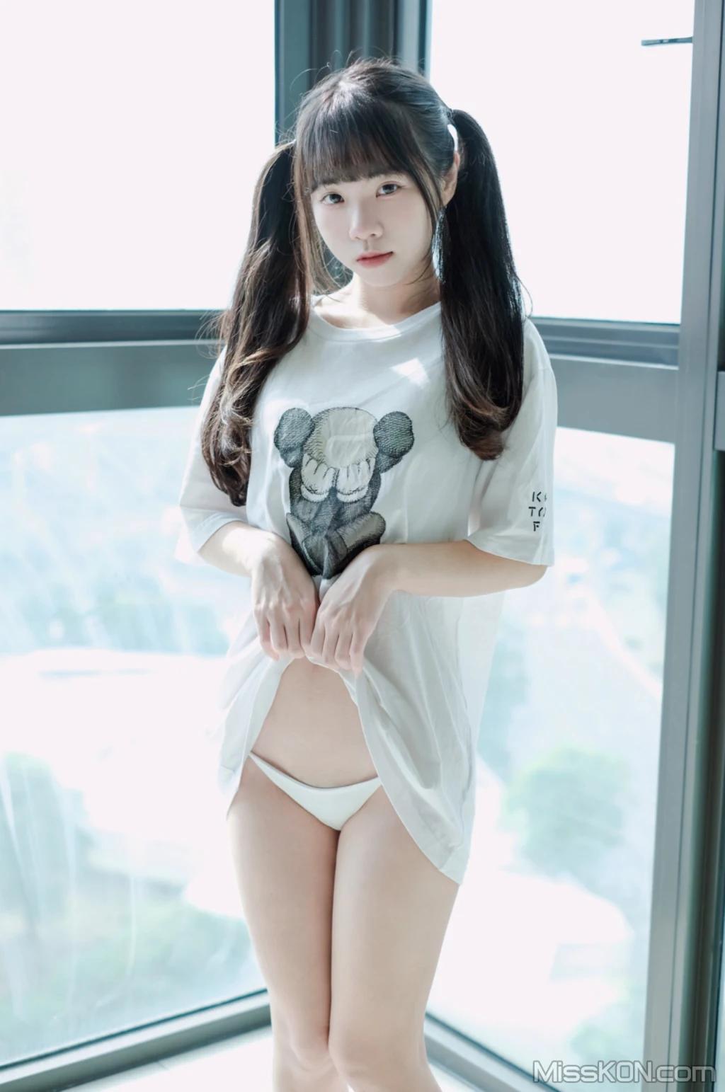 Coser@可可小白兔: 捕獲一隻沒穿褲褲の小白兔 (30 photos)(21)