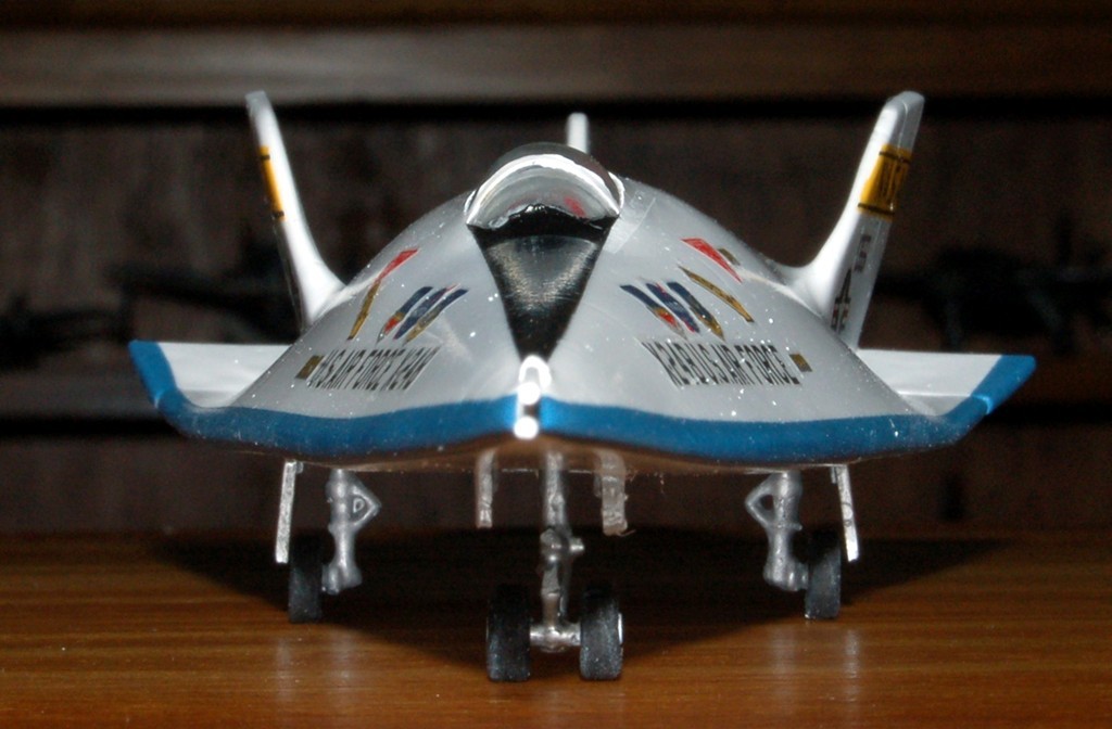 MACH2 1/72 NASA X24A 24B マッハ2 Mach 2 1/72 X-24B Lifting Body, by Zach Pease