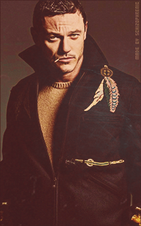 Luke Evans TluyaLV0_o