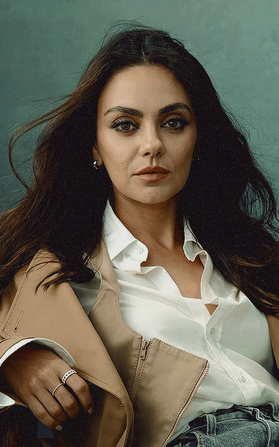 Mila Kunis LLc3yOaK_o