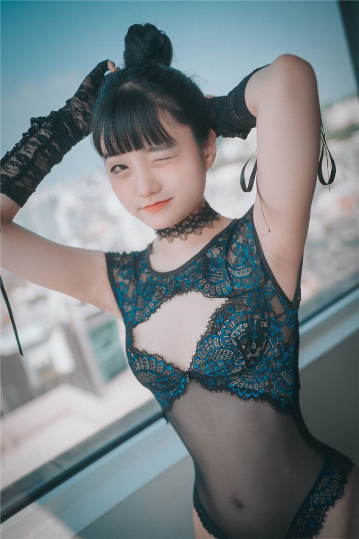 Jenny 孔雀绿女皇兔女郎写真(13)