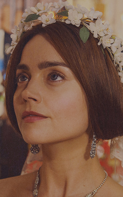 Jenna Coleman OMvuoOR7_o