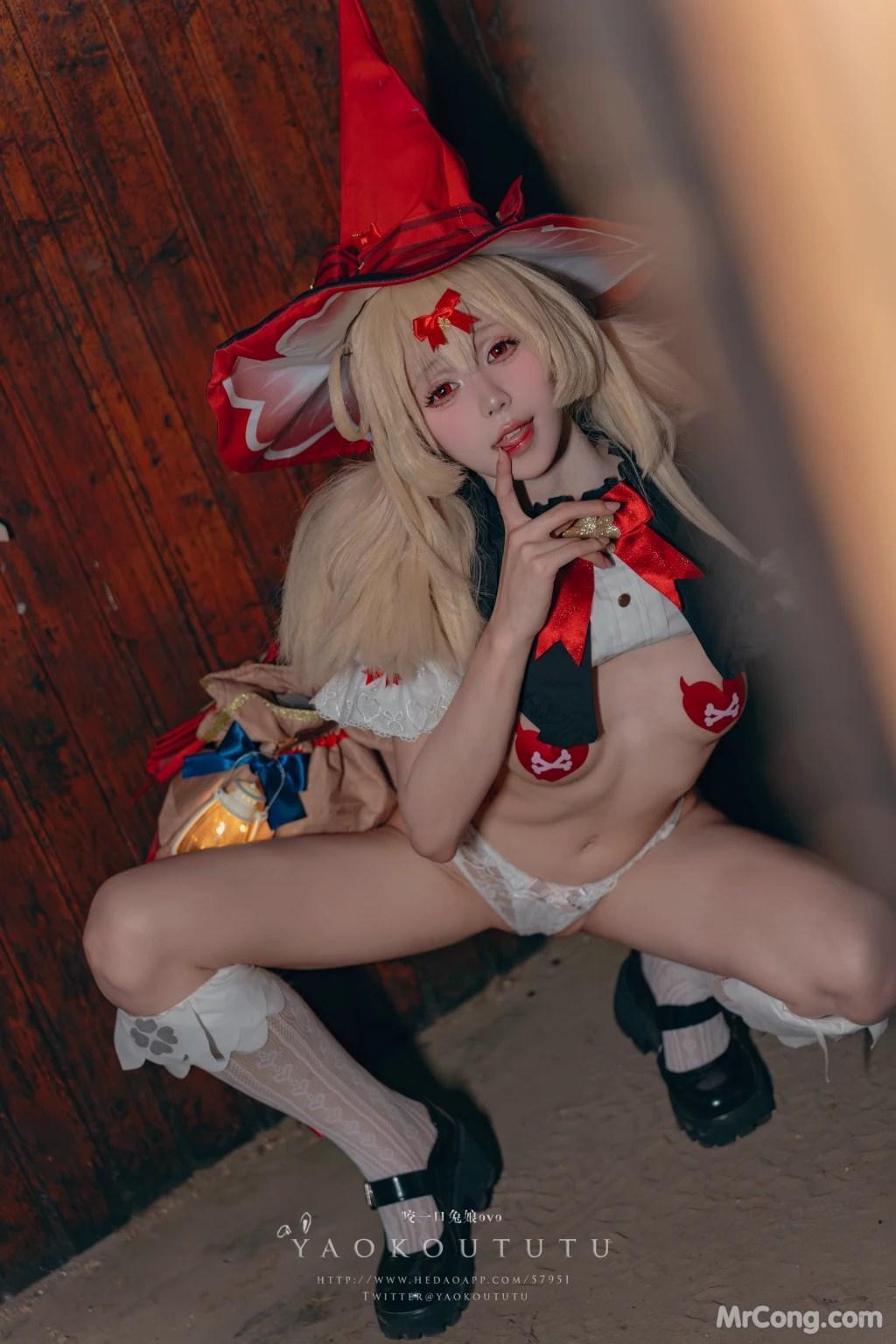 Coser@黏黏团子兔: 琪花星烛·可莉 可莉炸鱼舞 (66 photos )(51)