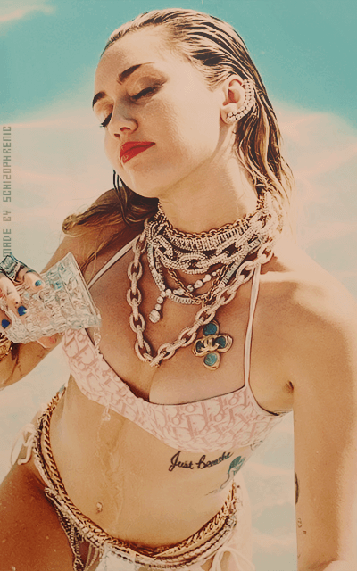 Miley Cyrus V2X8K2bh_o