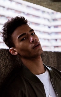 Reece King (influ) 251htQR2_o