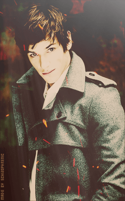 Gaspard Ulliel VqRFgO4B_o