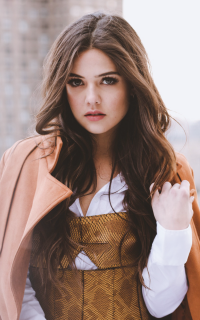 Danielle Campbell RmEfeBvu_o