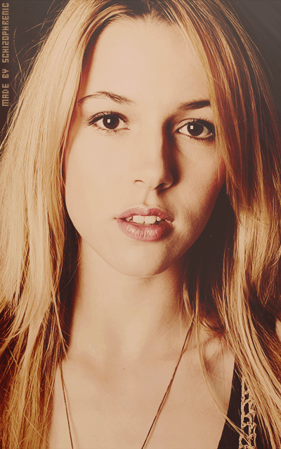 Alona Tal 1TBYTuW9_o